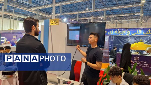 غرفه رباتیک و هوش مصنوعی ناحیه ۶ 