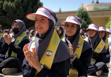 بازدید بازرس سازمان دانش‌آموزی کشور از مدارس تشکیلاتی ناحیه ۵ مشهد