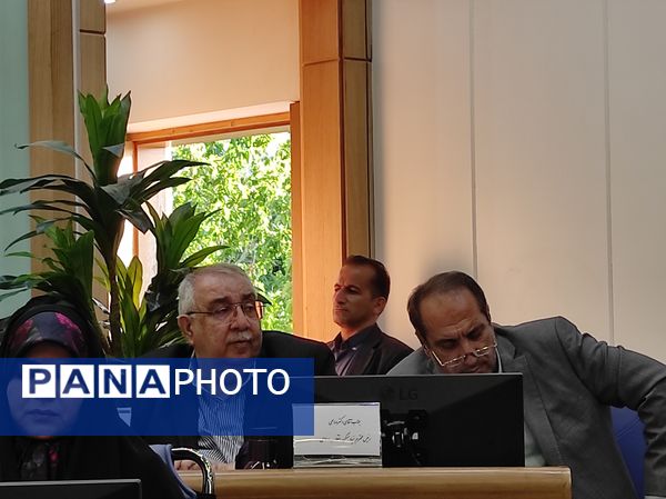 شورای برنامه‌ریزی و توسعه و شورای مسکن اصفهان