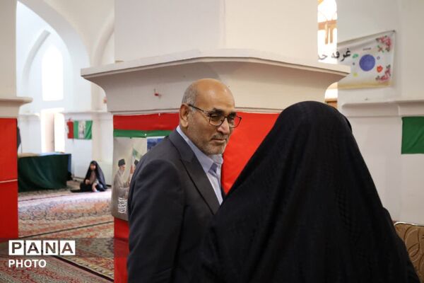  بازدید مدیرکل آموزش و پرورش استان یزد از کلاس‌های جهادی مسجد ملا اسماعیل 