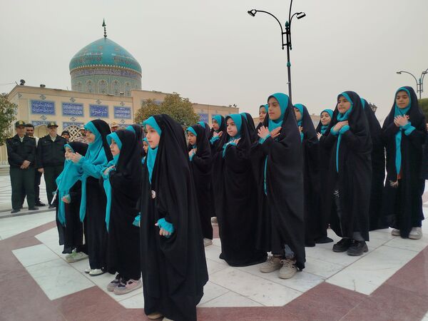 غبارروبی مزار شهدای زیارتگاه شهید مدرس (ره) 