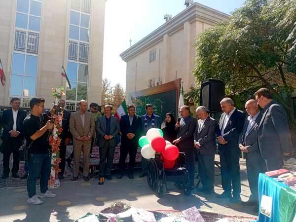 جشن عاطفه‌ها در مشهد برگزار شد
