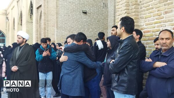 شهر نیشابور مشکی پوش شدـ۳