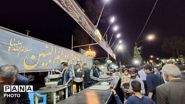 برپایی موکب حضرت ام البنین در حاشیه اجتماعات مردمی در کاشمر 