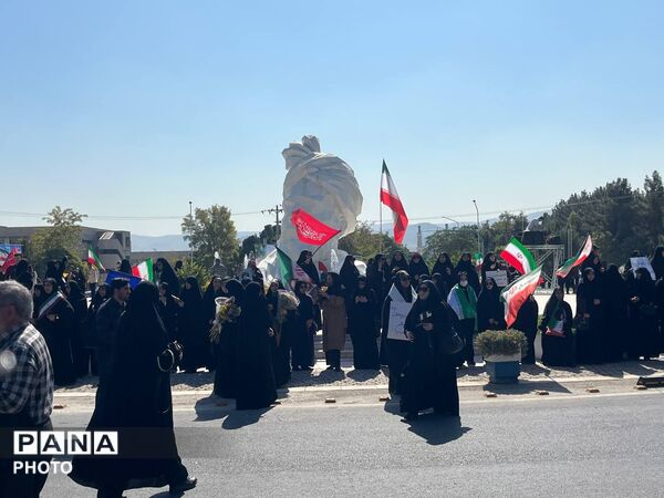 تجمع بزرگ اساتید جان فدای  دانشگاه های مشهد 