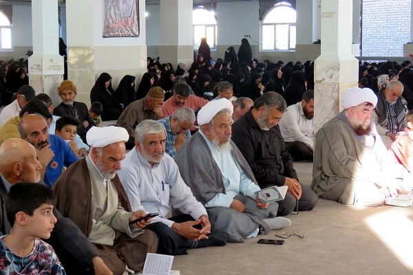مراسم قرائت دعای عرفه در شهر درق 