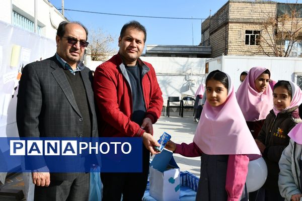 جشن شیر در مدرسه ابتدایی زینب قهرمانی مه‌ولات