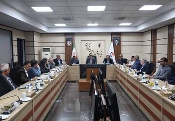 دیدار رئیس بنیاد شهید‌ با جمعی از جانبازان «خانه نور ایرانیان بصیر»