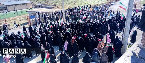 راهپیمایی مردم شهر علی آباد دمق به‌مناسبت روز ۱۲ فروردین