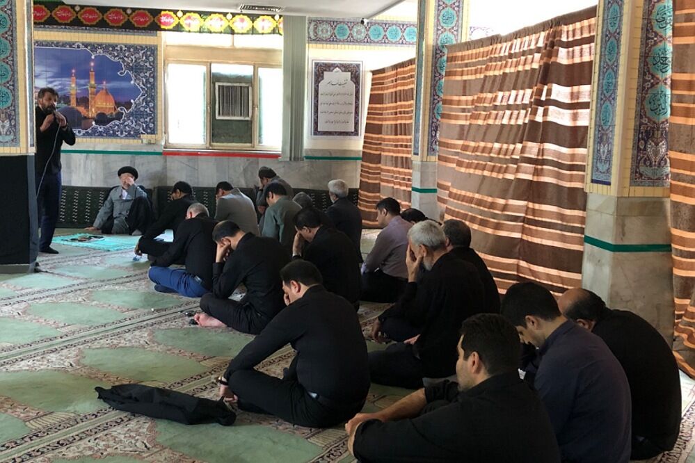 حضور فرهنگیان ناحیه 2 شهرری در مراسم عزاداری سالار شهیدان 