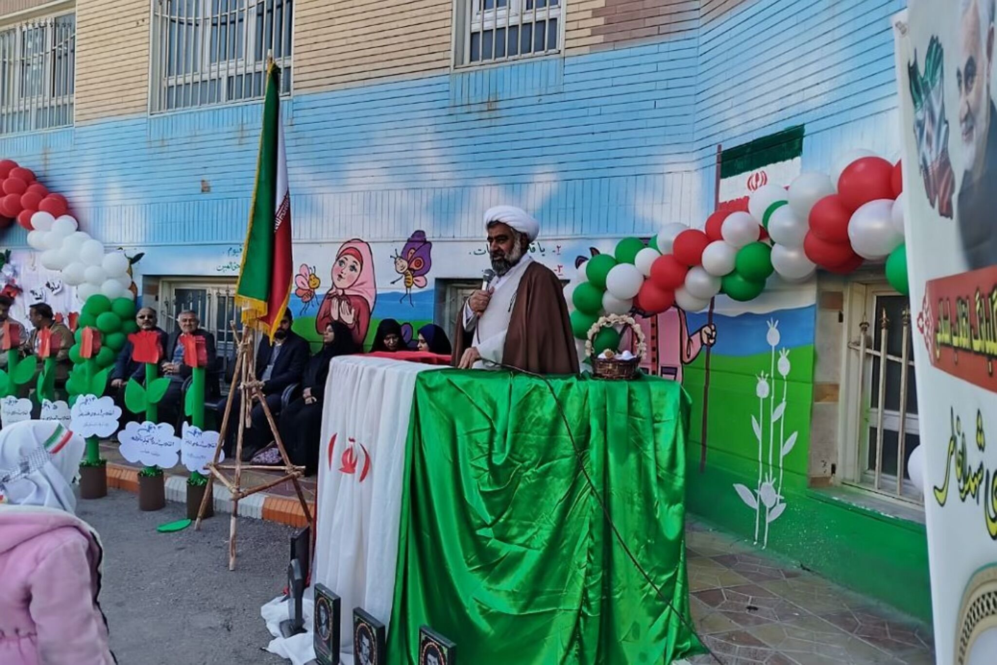 جشن انقلاب در آموزشگاه کوثر