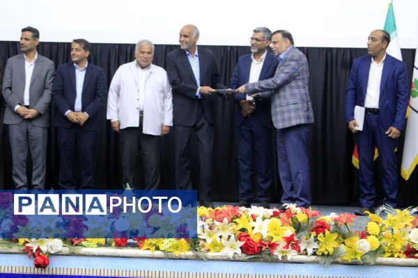 تجلیل از رؤسای ادارات آموزش و پرورش شهرستان‌‌ها، معاونان آموزشی، مربیان و مشاوران استان هرمزگان 