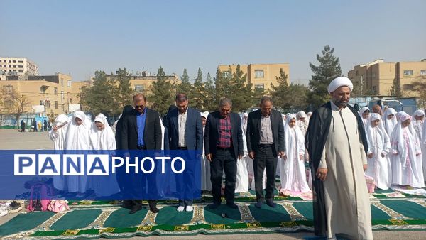 اقامه نماز باران در دبستان لطیفه