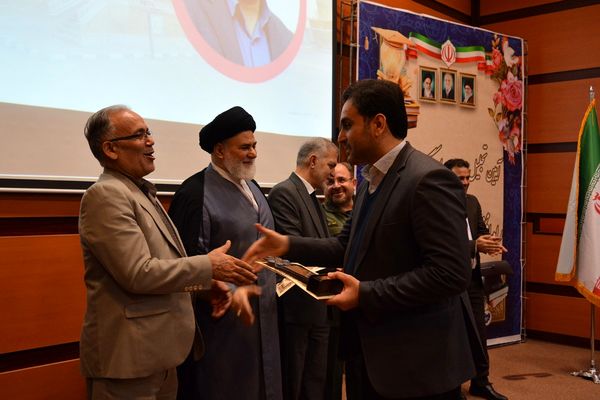 تجلیل از افتخارآفرینان کنکور