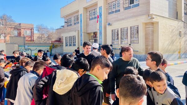 برگزاری نمایشگاه کتاب در دبستان معلم آشخانه 