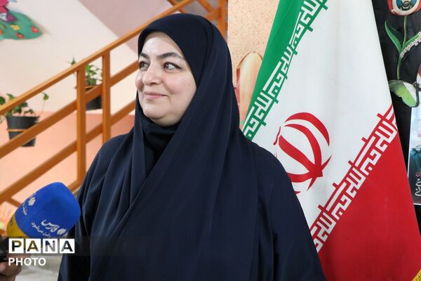 «مهر کریمانه» با حضور وزیر آموزش و پرورش در دبستان پروین اعتصامی بهارستان‌دو