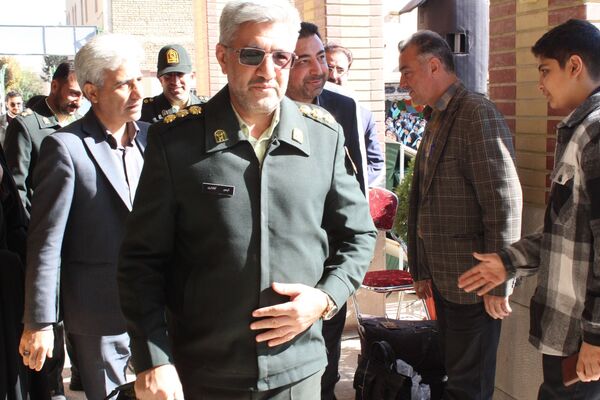 جوشش غیرت و همدلی دانش‌آموزان رباط‌کریم در مراسم وطن‌یار