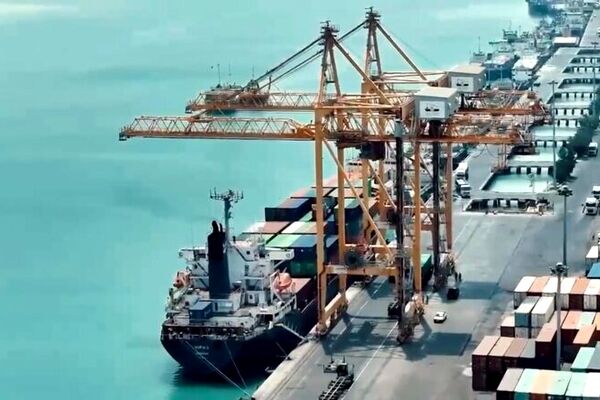 گمرک در شرایط جنگی خوش درخشید 