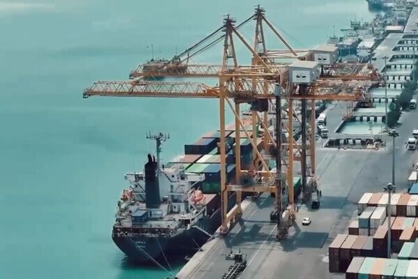 گمرک در شرایط جنگی خوش درخشید 