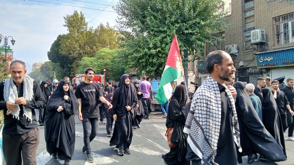 استقبال دلدادگان اباعبدالله الحسین (ع) از پیاده روی جاماندگان اربعین حسینی‌