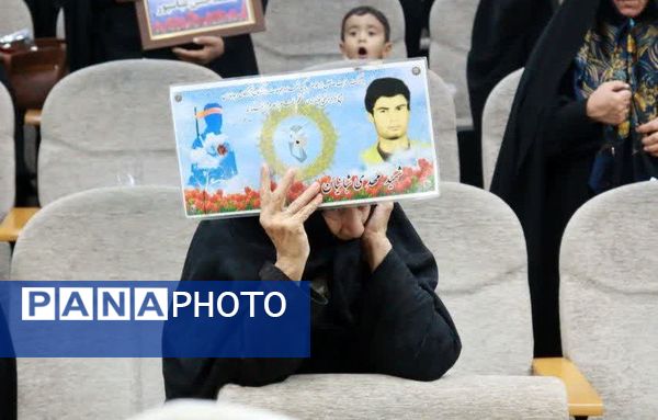 همایش مادران پرچم دار در شهرستان خلیل‌آباد 