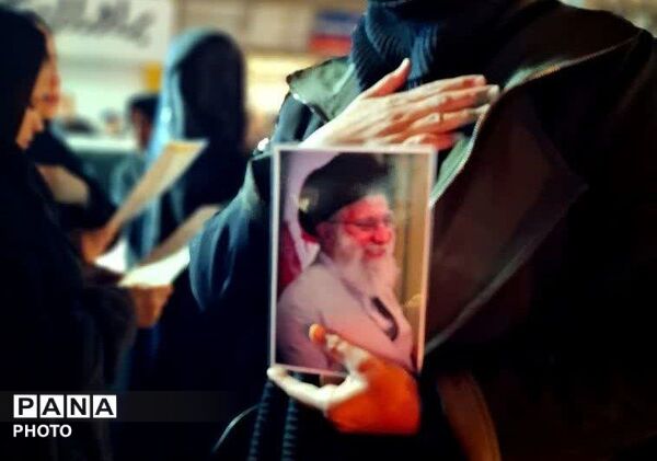 اجتماع باشکوه مردم شهرستان فردیس در چهارمین روز شهادت امام قائد 