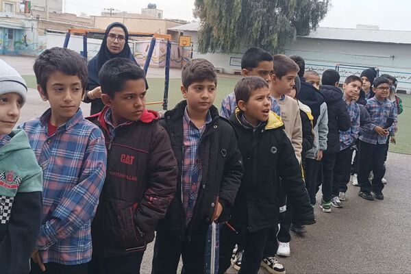 نمایشگاه ایرانمون در دبستان علی ابن ابی طالب 