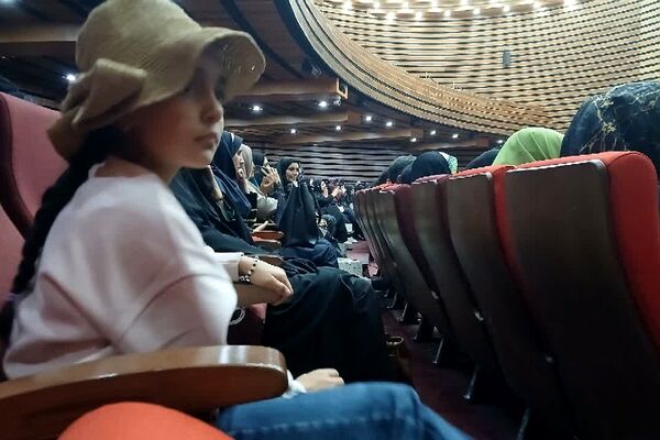 آیین تجلیل از معلمان نمونه شهرستان‌های استان تهران در شهرری