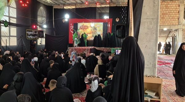 آیین شیرخوارگان حسینی در نخستین روز محرم در مساجد  نیشابور و شهر بار
