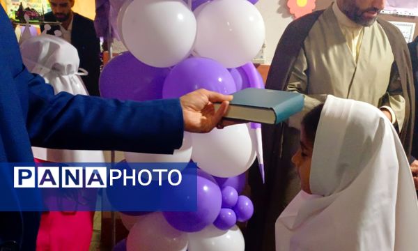 جشن شکوفه‌ها در خشکبیجار 