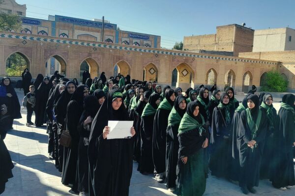 اعزام کاروان زیارتی راهیان نور لردگان 