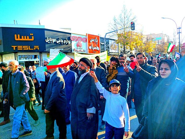خروش  مردم کاشمر علیه اقدامات تروریستی 