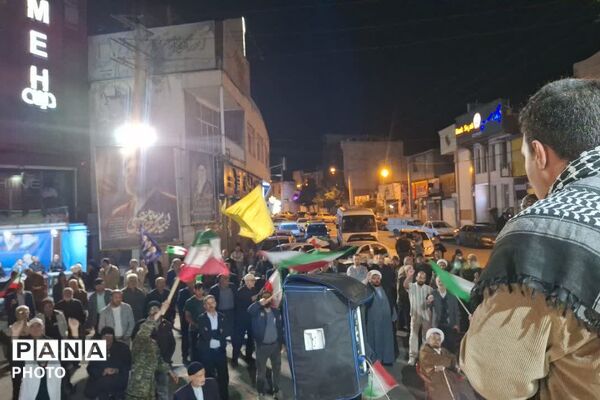 طنین حضور مردمی در فیروزکوه؛ میدان معلم میزبان میز خدمت و مطالبه‌گری شهروندان