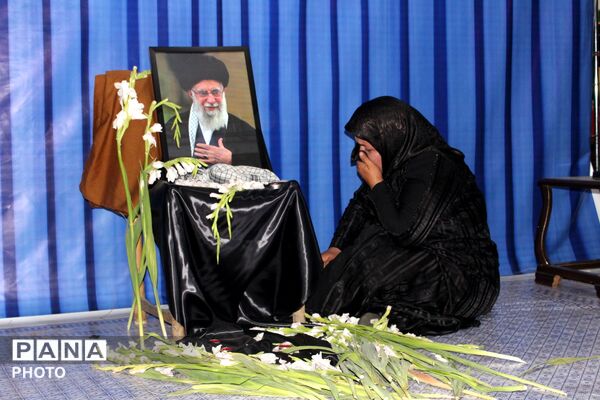میزبانی موکب امام خامنه‌ای از زائران رهبر شهید