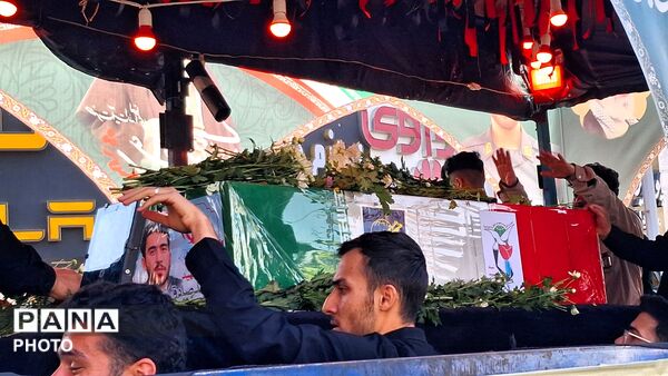 تشیع پیکر مطهر شهید پاسدار محمد صادق نظافتی در کاشمر 