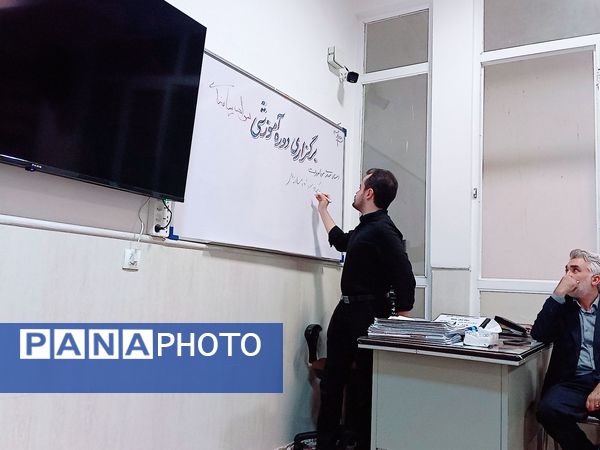 کارگاه آموزشی سواد رسانه‌ای در کاشمر