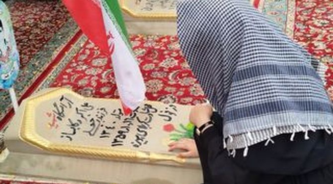 اینجا روحی هست که زنده‌تر از هر خاطره‌ای قدم می‌زند