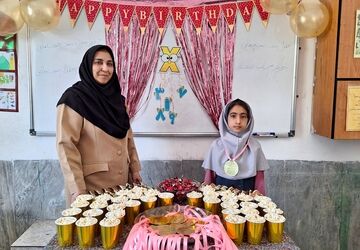 جشن ضرب در دبستان پروین اعتصامی نجف‌آباد