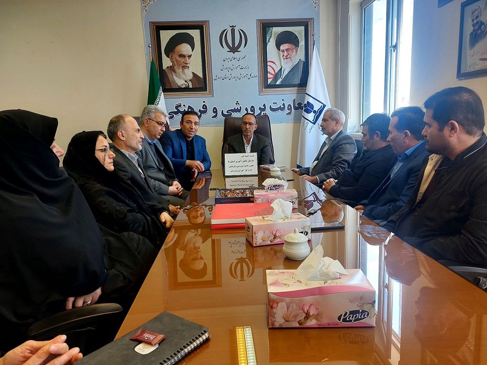 مدرسه‌محوری مبنای فعالیت‌های سازمان دانش‌آموزی است