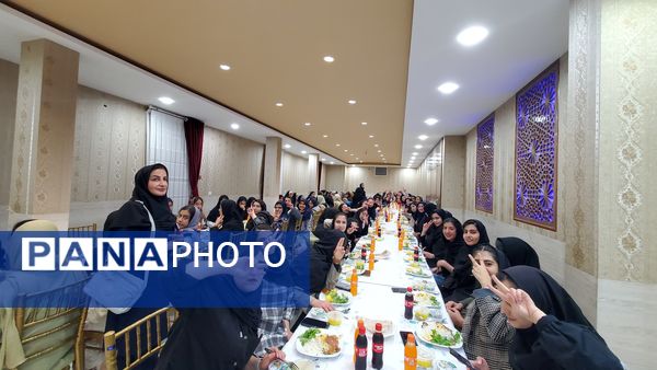 بروجنی‌ها به استقبال حاجیه دانش‌آموز 