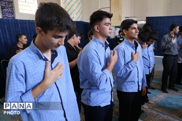 آیین «احلی من العسل» با نوای زیارت عاشورا در کوار