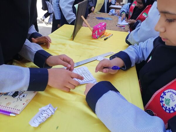 مراسم انتخابات شورای دانش آموزی در دبیرستان ناهید نخودی 