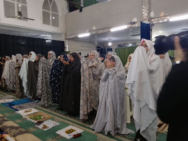 قرار سه‌روزه نوجوانان و جوانان مشهدی با خدا در مسجد حسین‌ابن‌علی