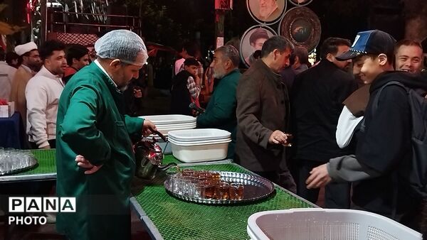دویست و سی و سه شب خدمت در چایخانه فاطمه الزهرای نیشابور