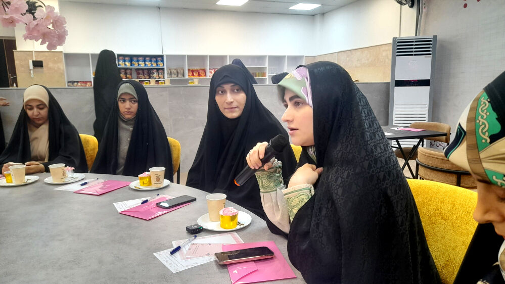 حضور مشاور معاون رئیس جمهور در مرکز «حس خوب» قم