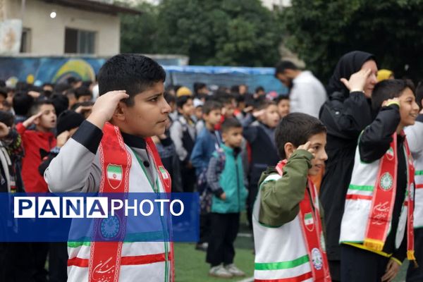 صبحگاه دانش در دبستان خیراندیشان گرگان
