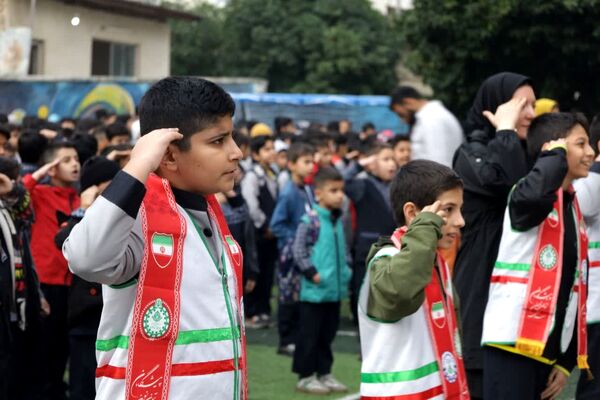صبحگاه دانش در دبستان خیراندیشان گرگان