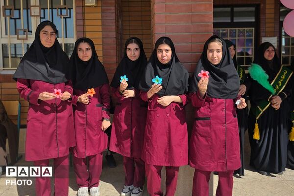 افتتاحیه طرح مصباح‌الهدی در هنرستان کبری زرگران ملارد 
