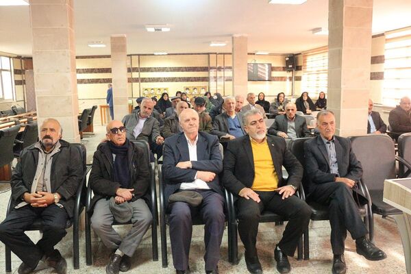 تقدیر از بازنشستگان آموزش‌و‌پرورش فیروزکوه 