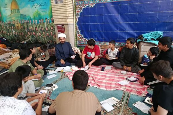 اعتکاف یعنی پاکی و صمیمیت 